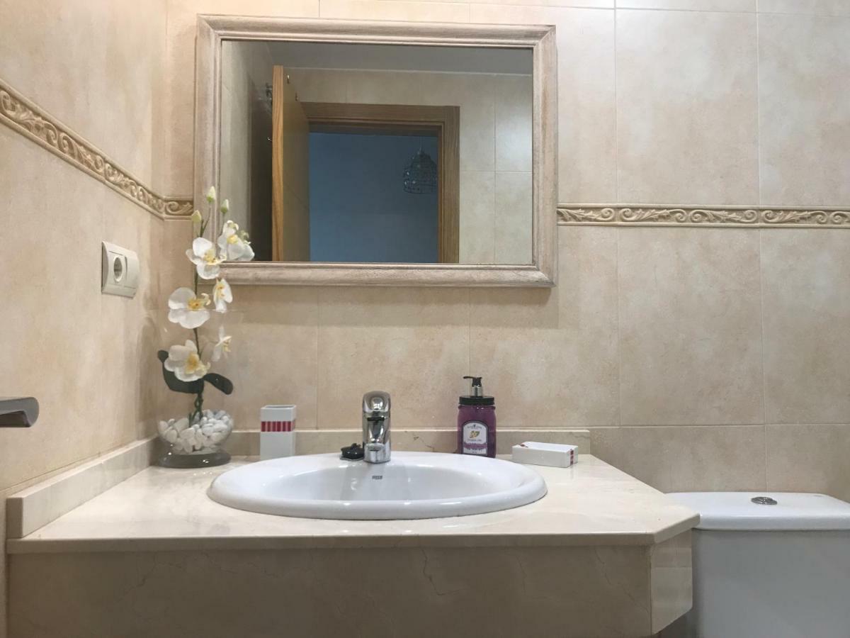 Apartamento Paseo Marítimo Antonio Banderas Malaga Bagian luar foto
