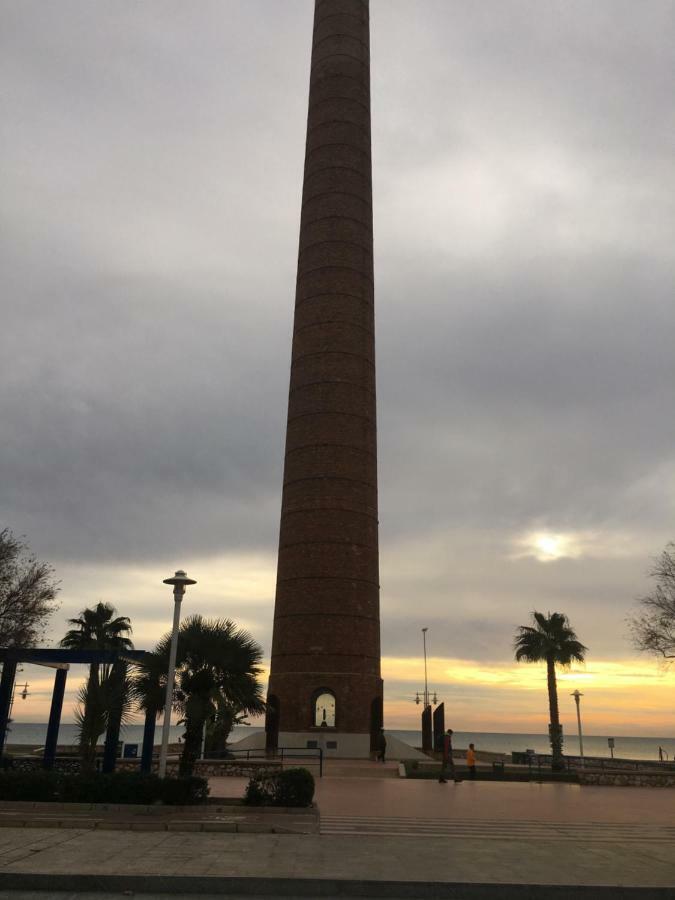 Apartamento Paseo Marítimo Antonio Banderas Malaga Bagian luar foto